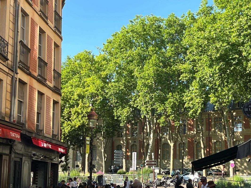 Commerce à VERSAILLES