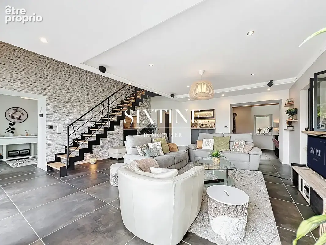 Maison 302 m² à Bourgoin-Jallieu  - photo 7