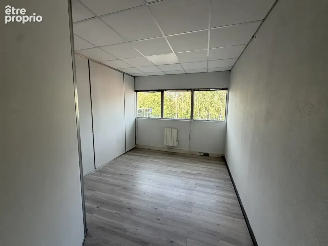 Commerce 320 m² à vendre à Trappes (78190) - photo 4