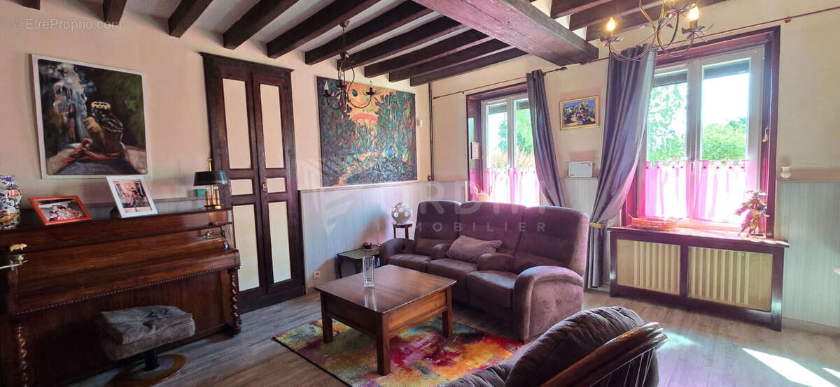 Maison de caractère 5 chambres avec dépendances et grand terrain - photo 7