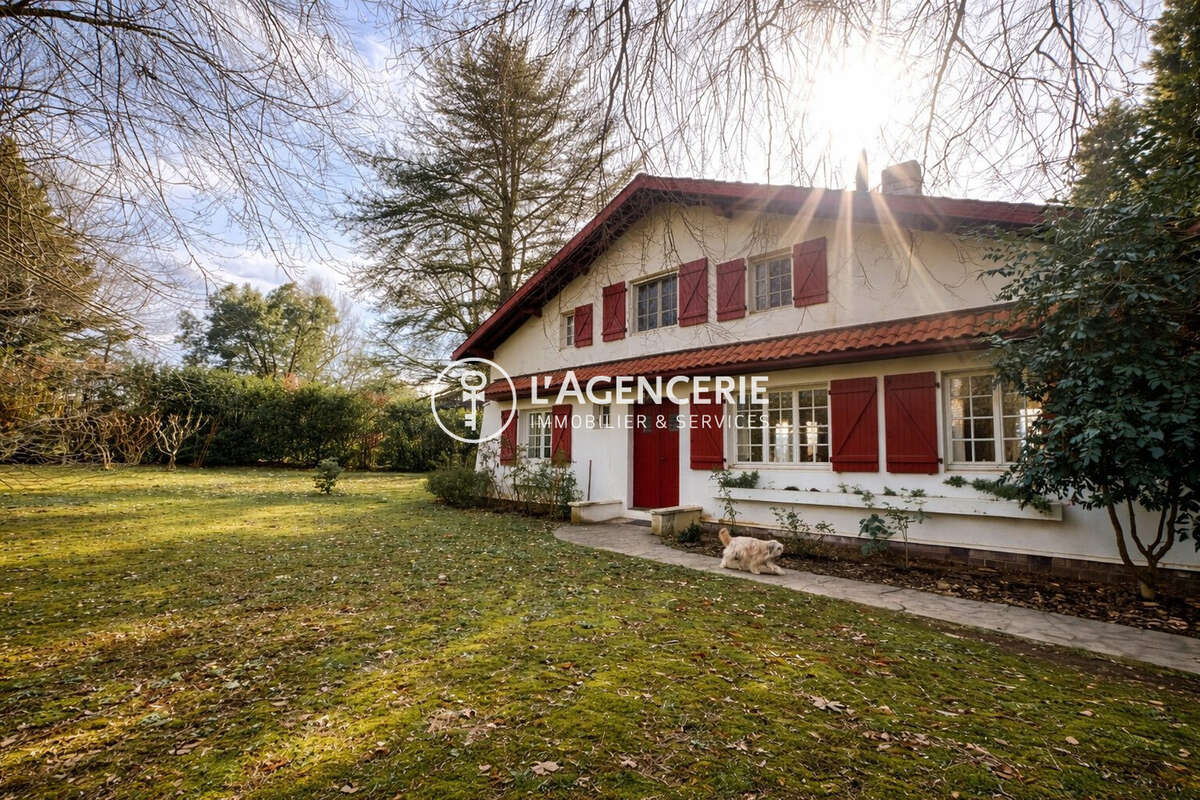 Maison à LARRESSORE