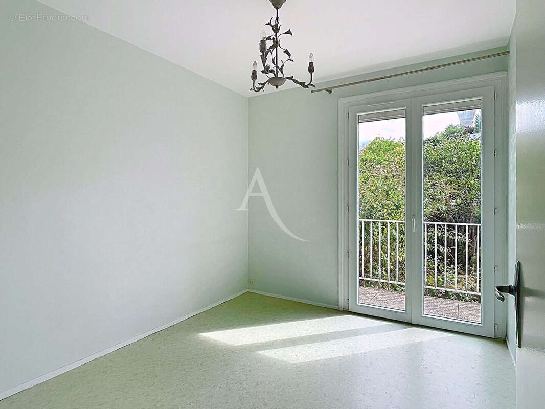 Maison familiale de 125 m² à Saint-Hilaire-Saint-Florent - photo 7