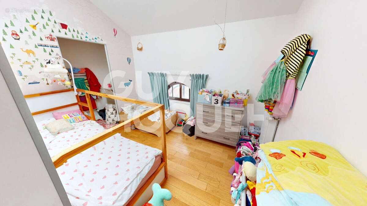Appartement à IVRY-SUR-SEINE