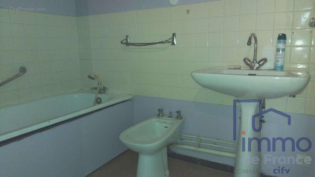 Appartement à SAINT-ETIENNE