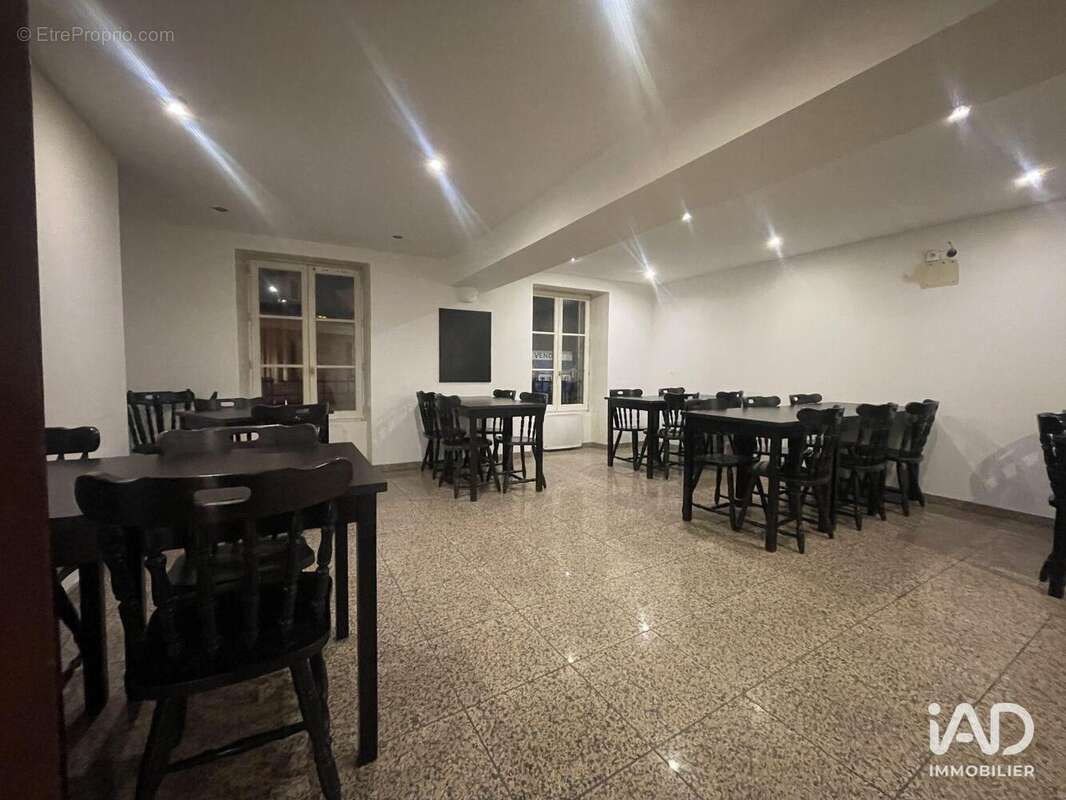 Photo 2 - Commerce à PRESLES