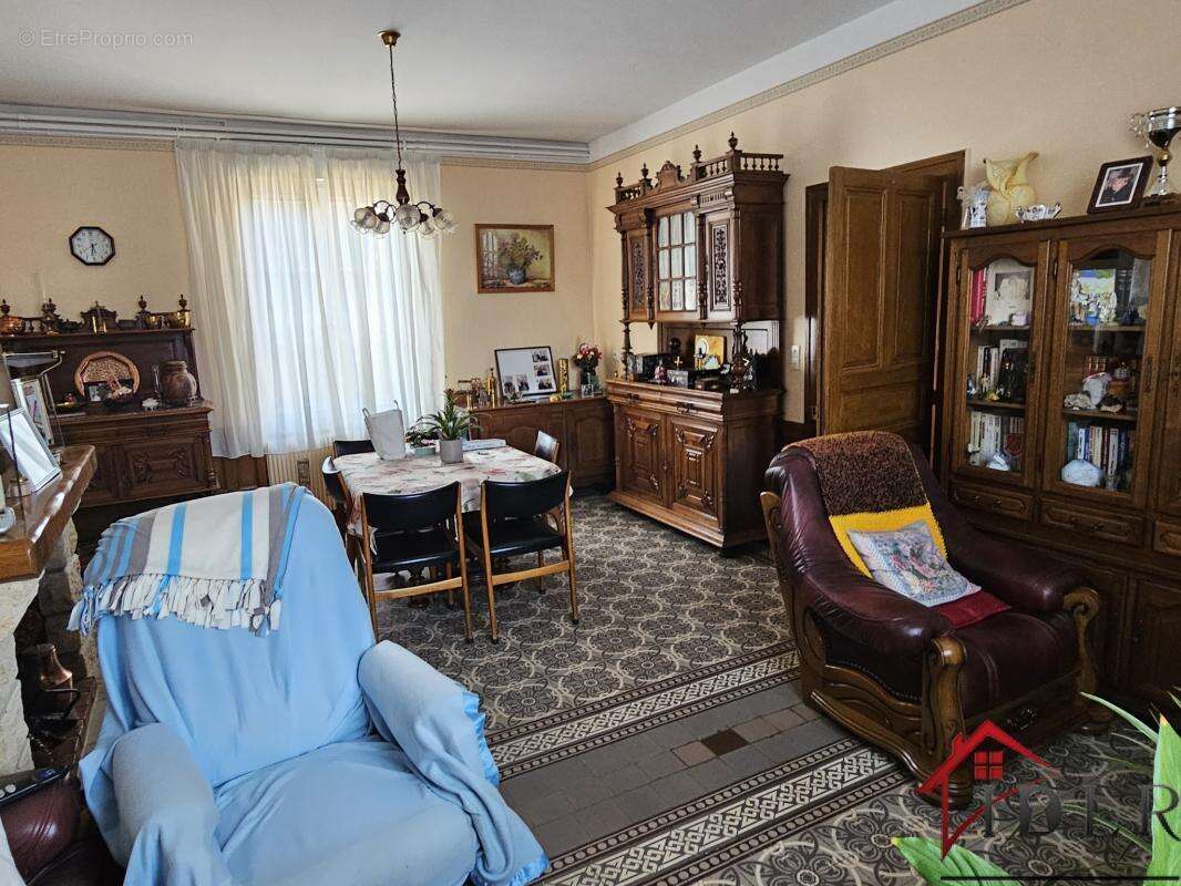 Maison à ECLARON-BRAUCOURT-SAINTE-LIVIERE