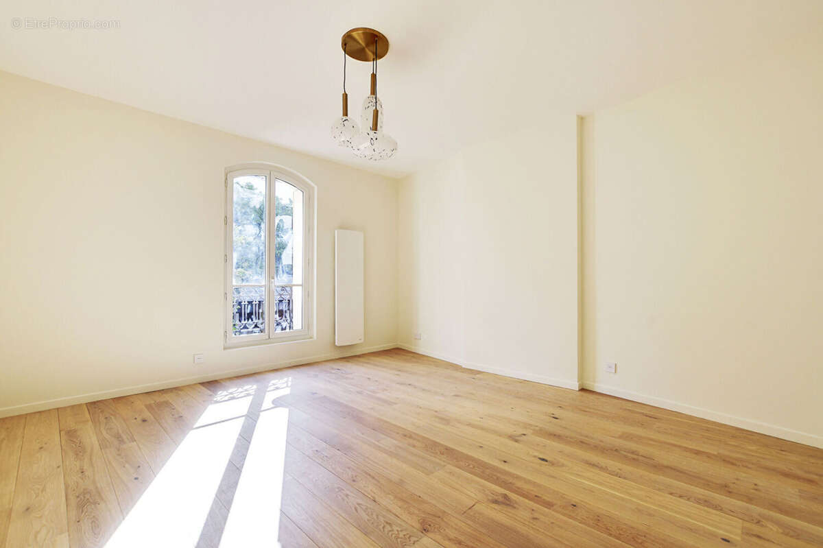 Appartement à PARIS-10E