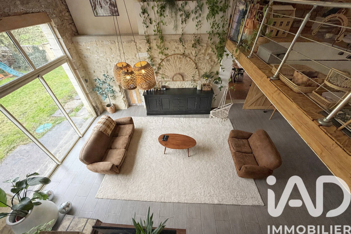 Photo 1 - Maison à MENESPLET