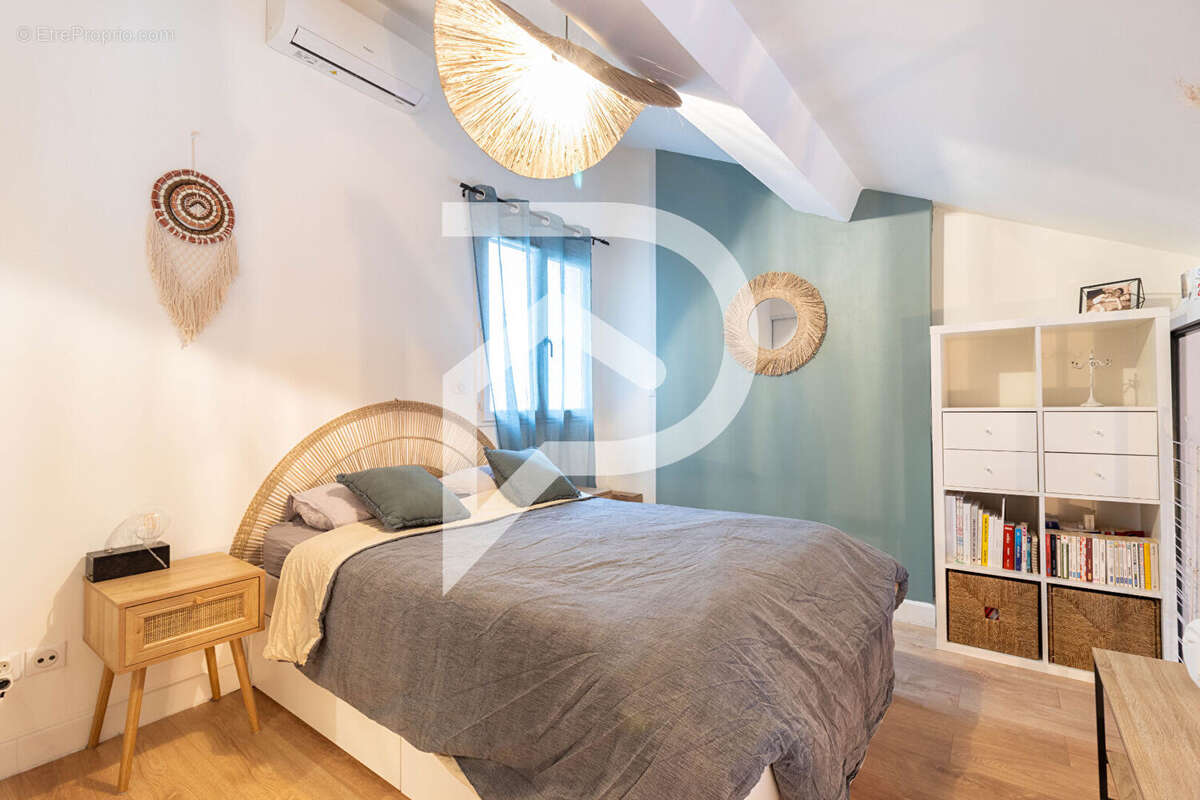 Appartement à MARSEILLE-2E