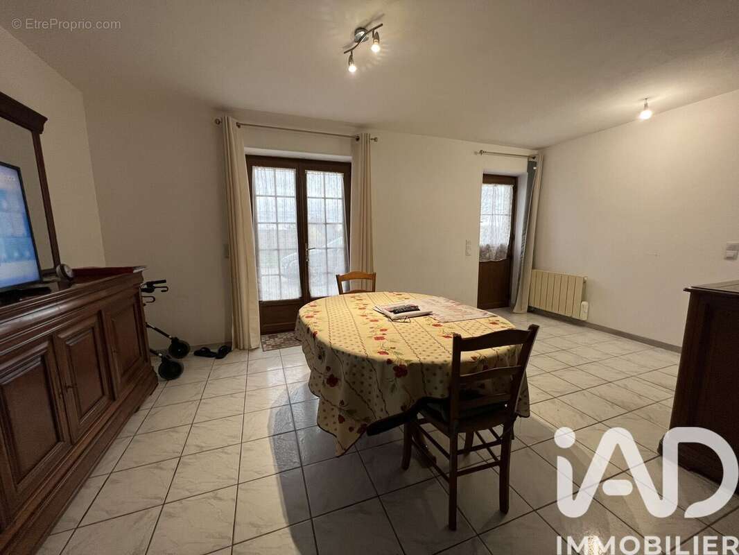 Photo 6 - Maison à LES BRULAIS