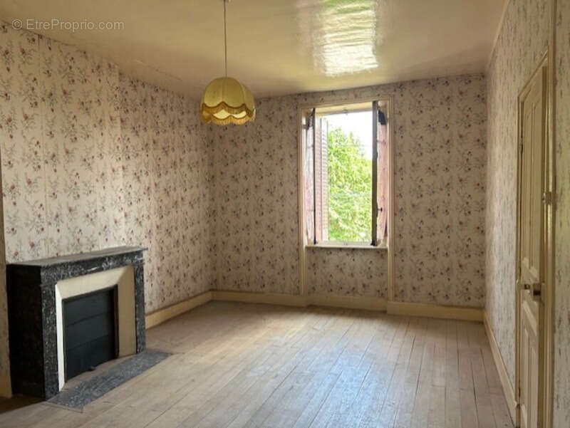 Maison à LUZILLAT