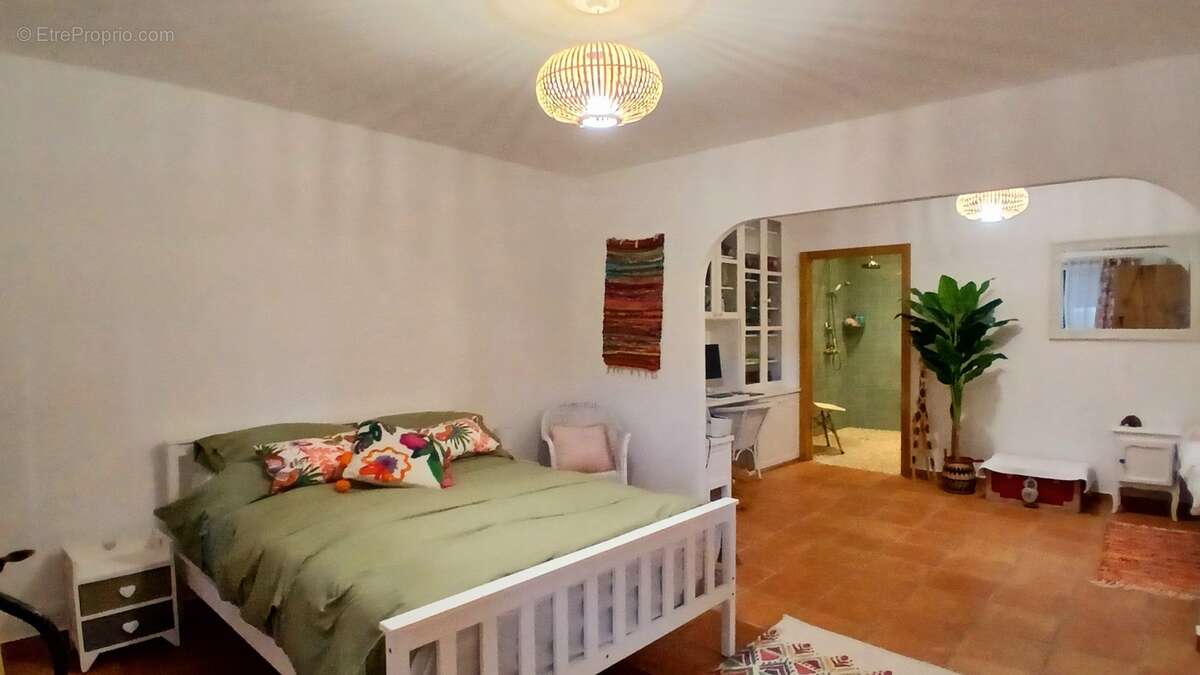 Maison à SAINT-CHINIAN