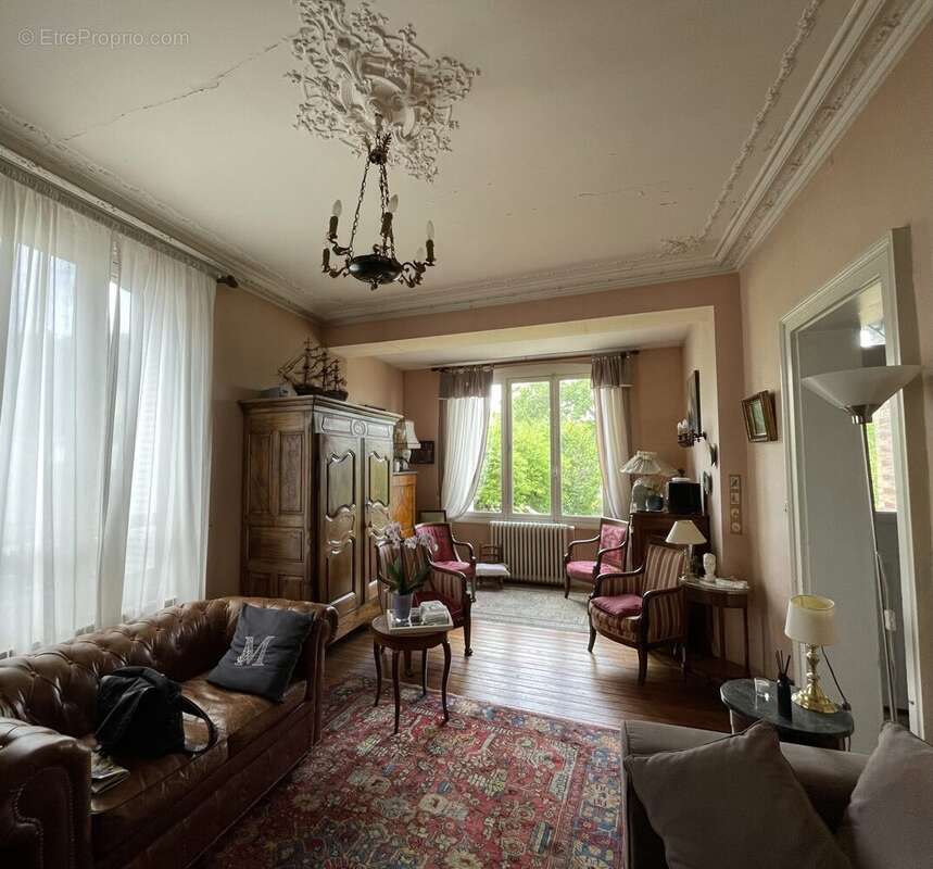 Maison à COMPIEGNE