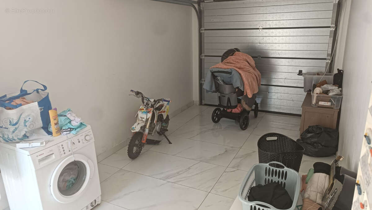 Maison à LEZIGNAN-CORBIERES