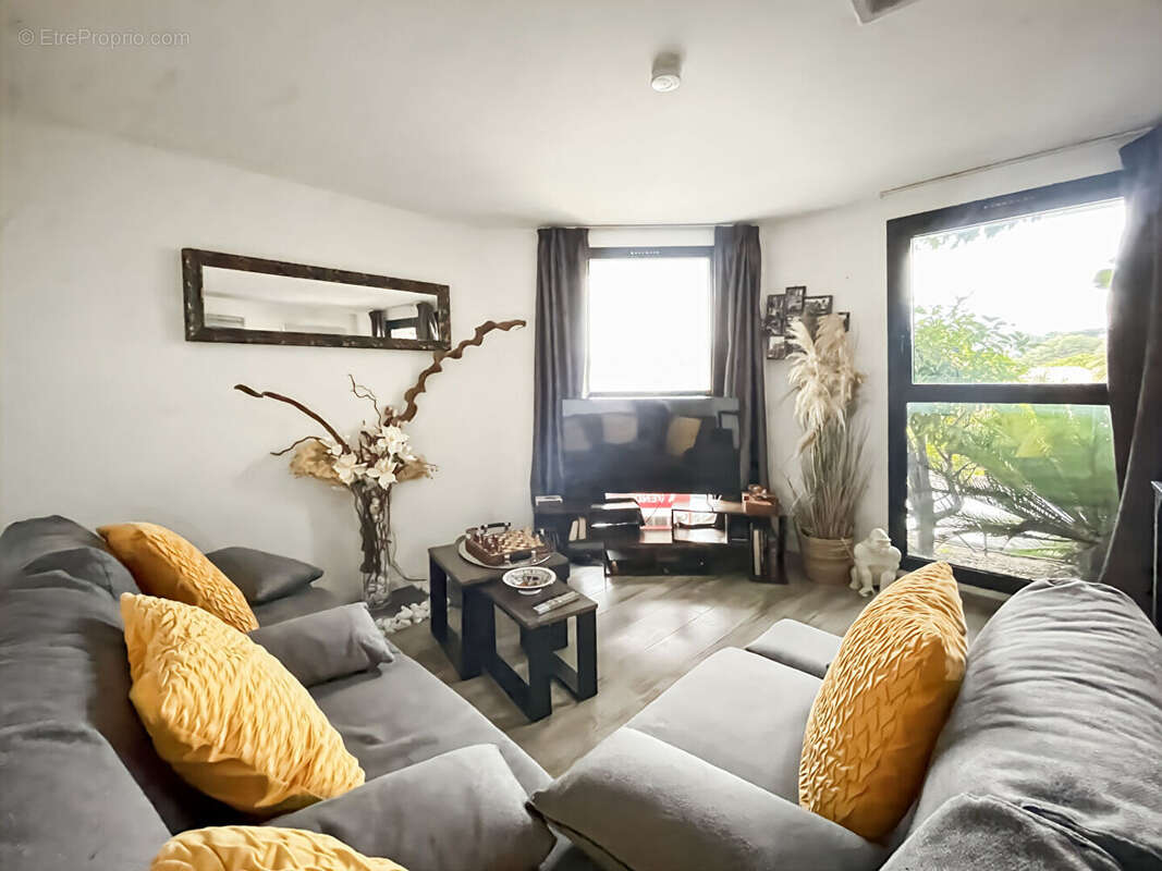 Appartement à CARRY-LE-ROUET