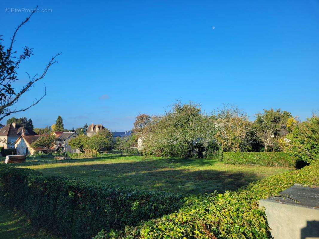 Terrain à BOUSSAC
