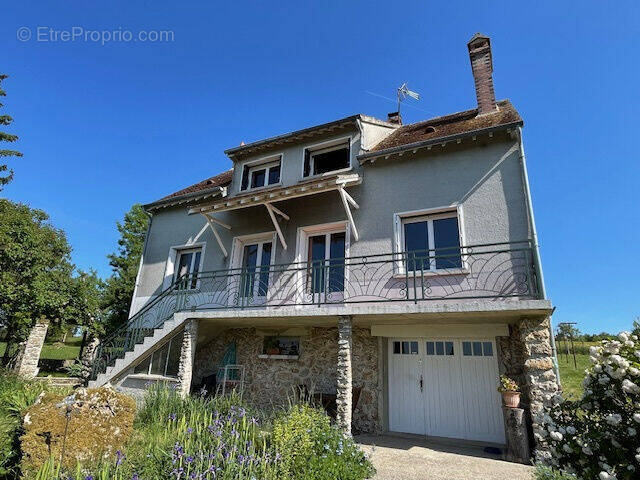 Photo 1 - Maison à MONTDAUPHIN