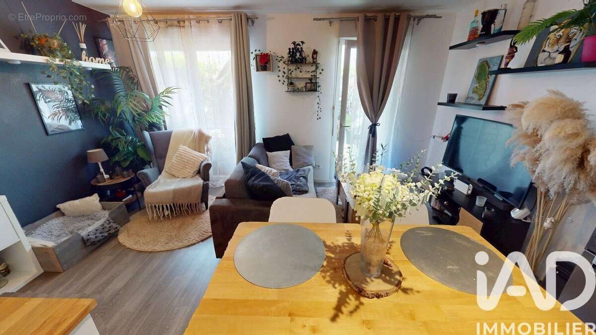 Photo 5 - Appartement à SAVIGNY-LE-TEMPLE