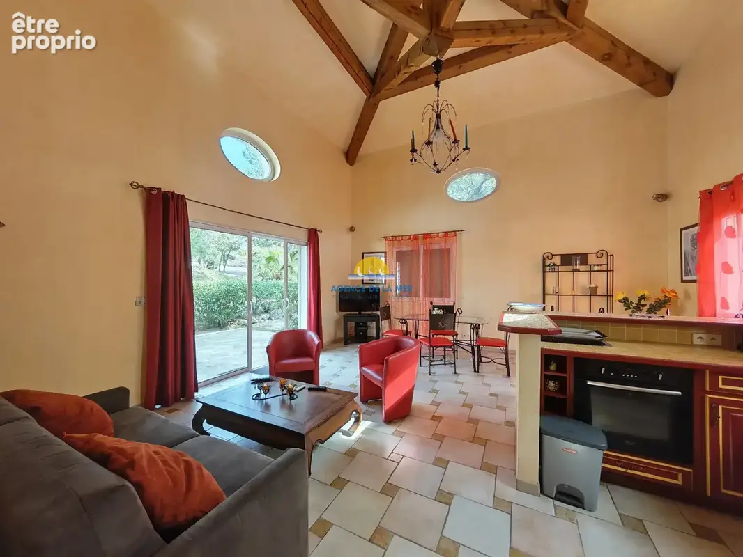 villa de 180 m2 avec 3 studios et un T2  SUR 10000 M2 - photo 19