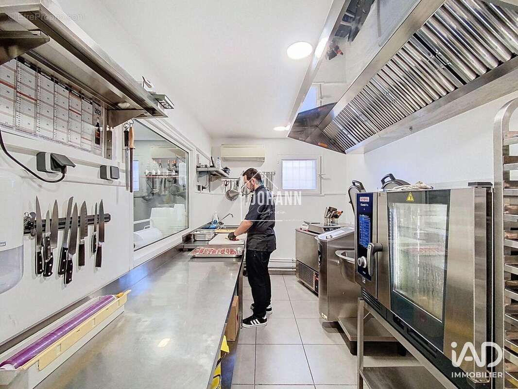 Photo 9 - Commerce à NYONS