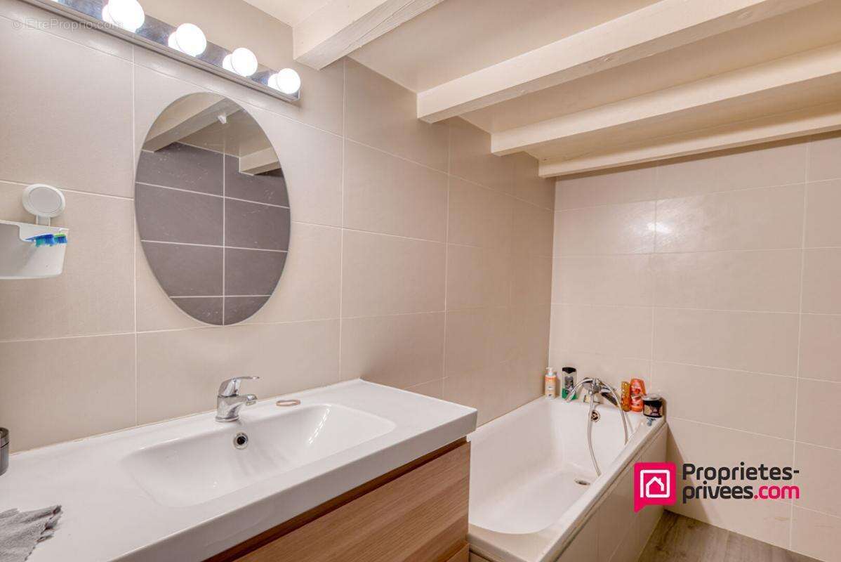 Appartement à LYON-5E