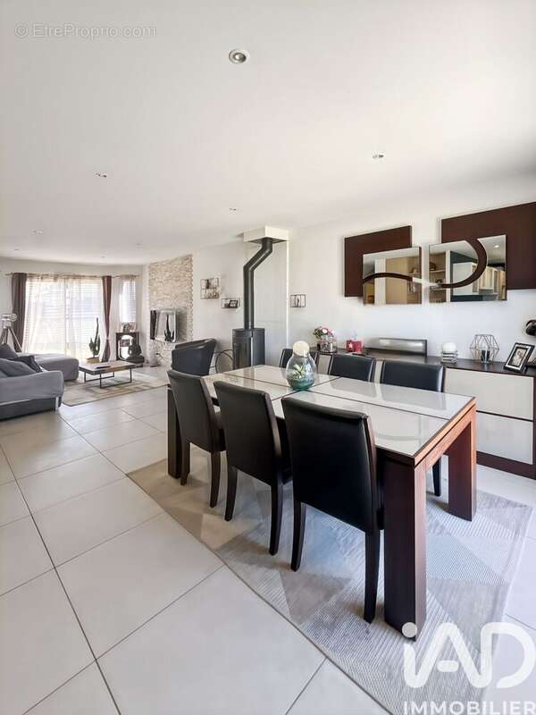 Photo 6 - Maison à EVRY-GREGY-SUR-YERRE