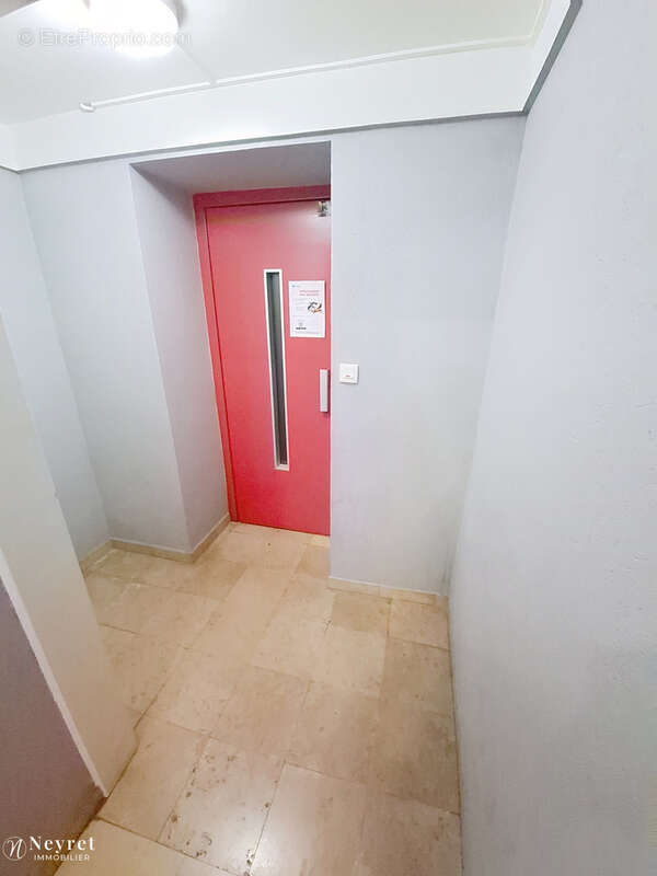 Appartement à SATHONAY-CAMP