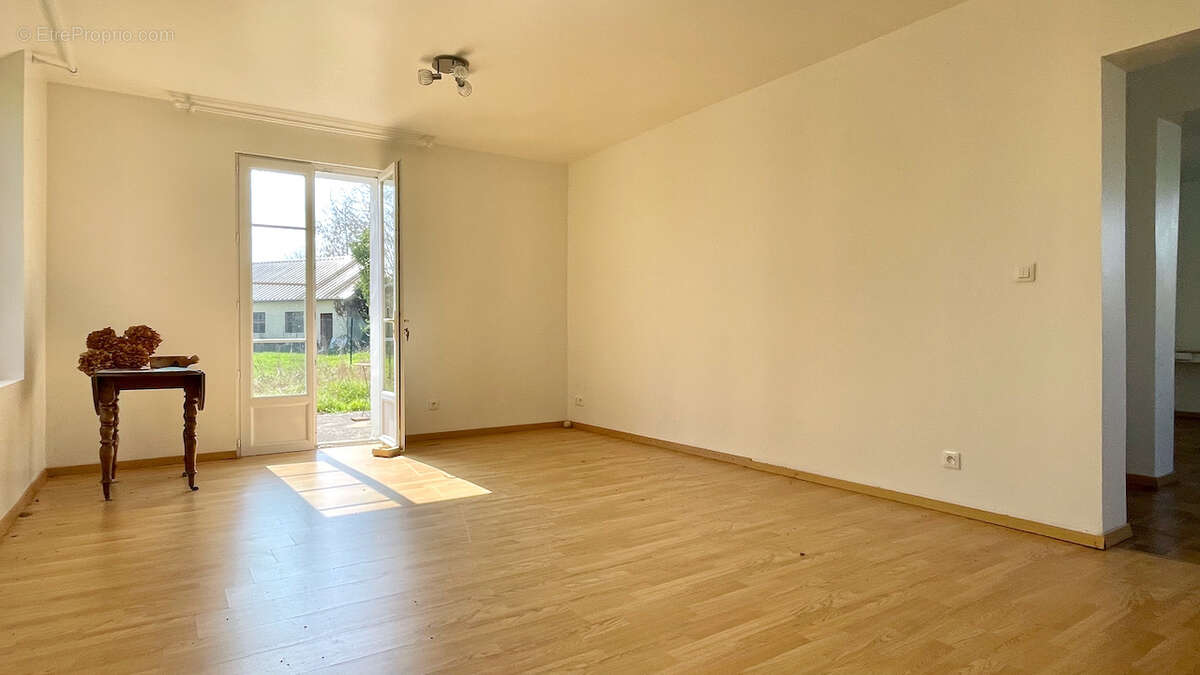 Maison à LE FIDELAIRE