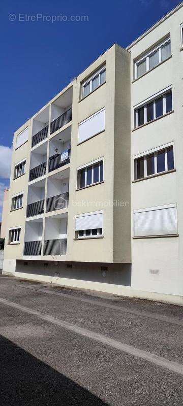  Appartement T3 Calme et Lumineux – 74 m² avec Garage et Balcons - photo 9
