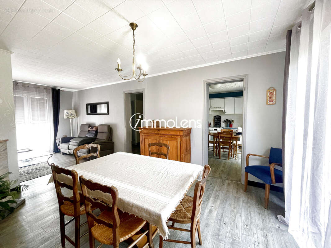 ANNAY - Maison 5 chambres - semi plain pied- jardin - sous-sol - garage - photo 6