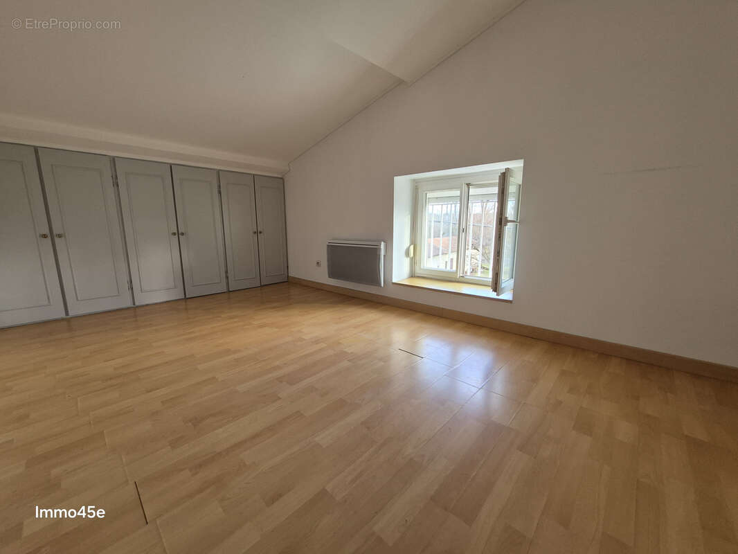 Maison à BEAUMONT-MONTEUX