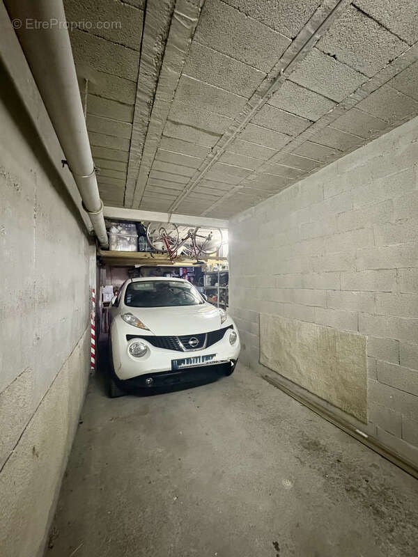 Appartement à SAINT-LAURENT-DU-VAR