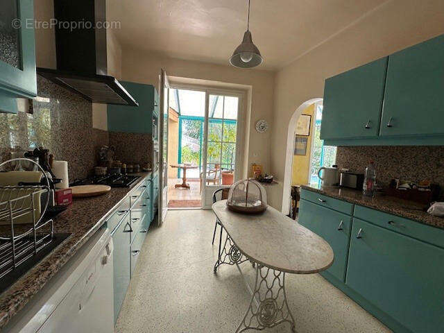 CUISINE. - Maison à VIC-FEZENSAC