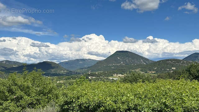 Maison à ENTRECHAUX