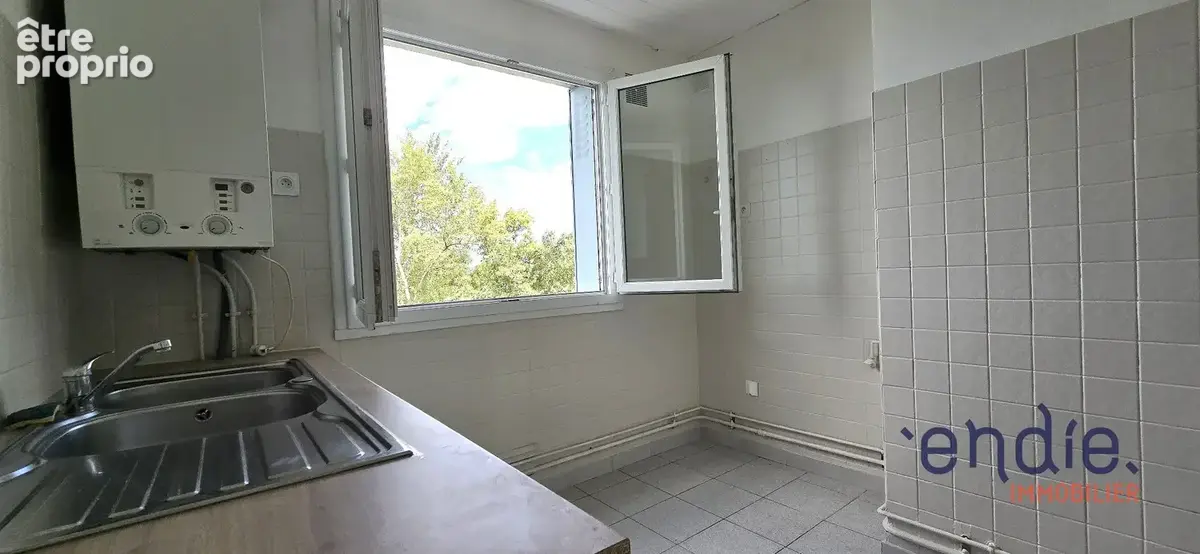 Appartement 3 pièces + bureau 63 m² Tarbes - photo 2