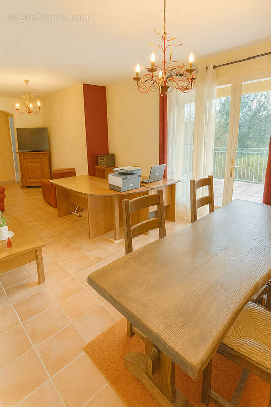 Maison à BESSE-SUR-ISSOLE