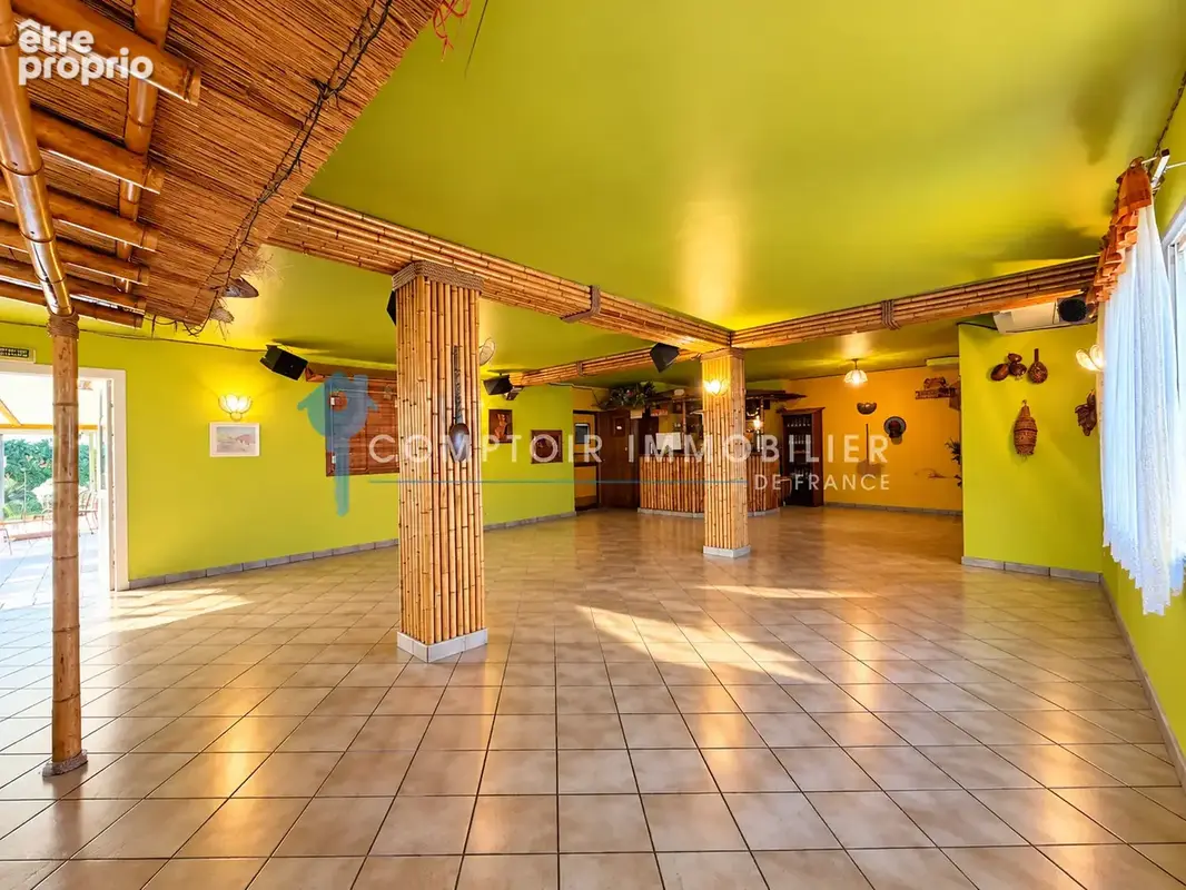 Marignane   ensemble immobilier à fort potentiel de 348 m2   ancien restaurant, maison t5 et terrain de 973 m2 - photo 6