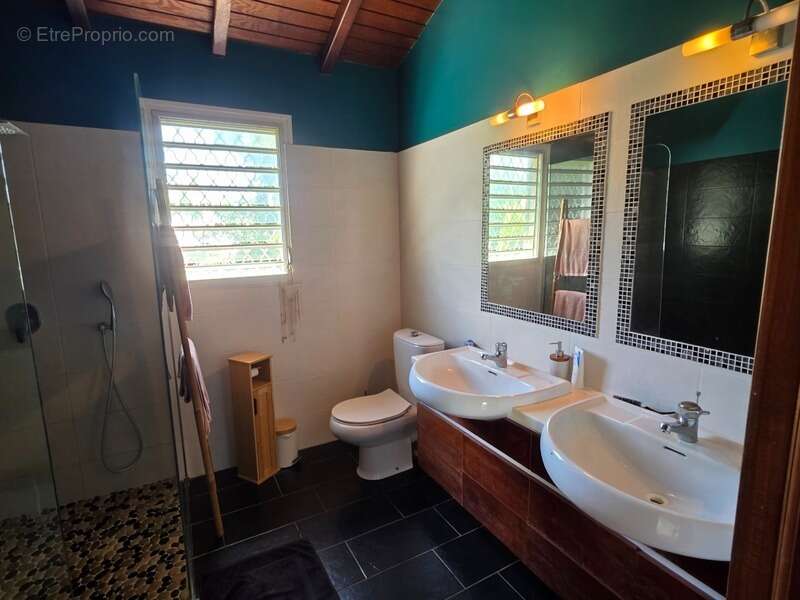 Maison à BAIE-MAHAULT