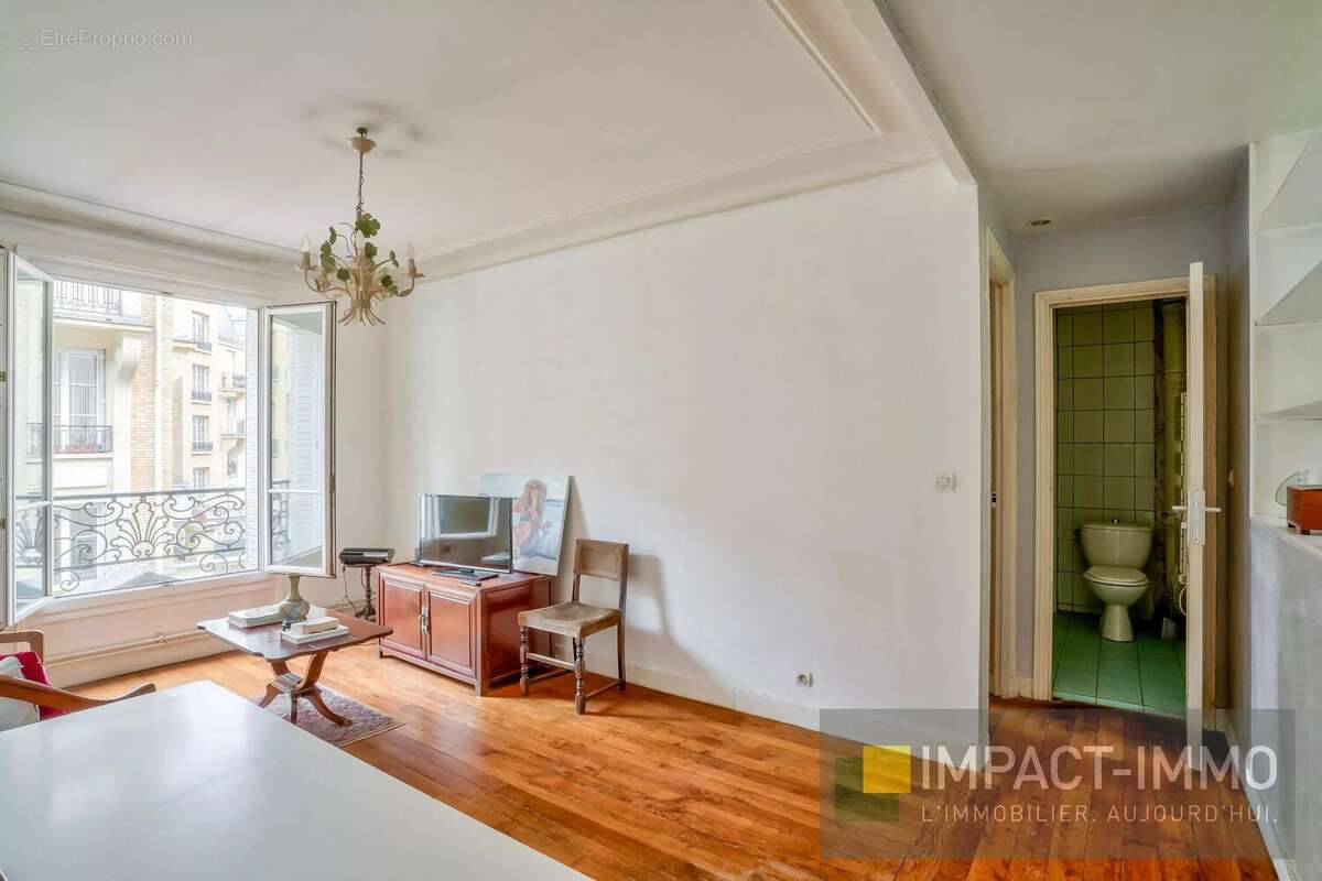 Appartement à PARIS-18E