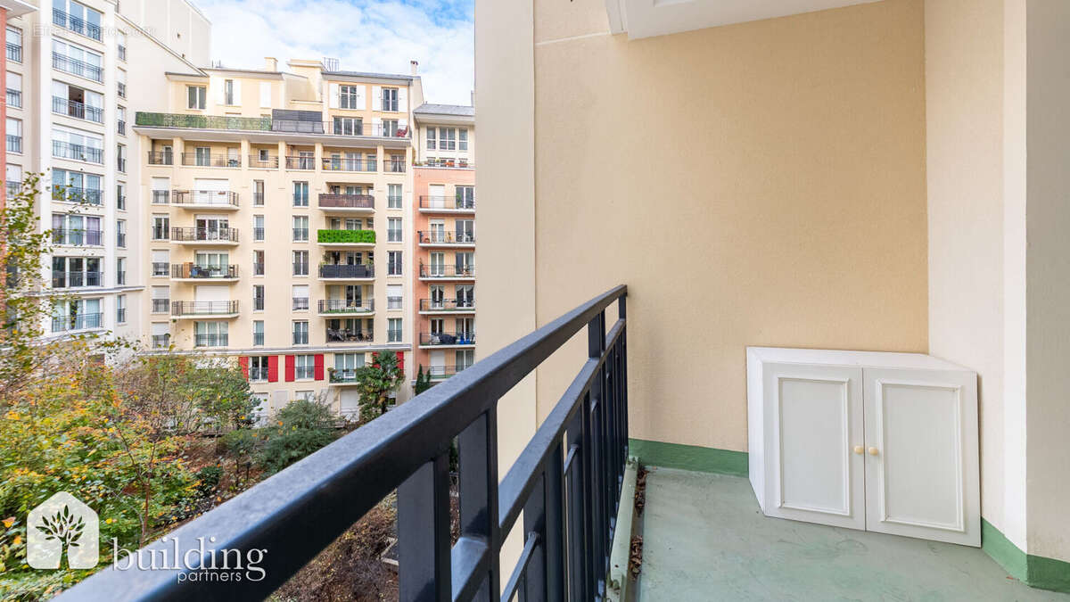 Appartement à COURBEVOIE