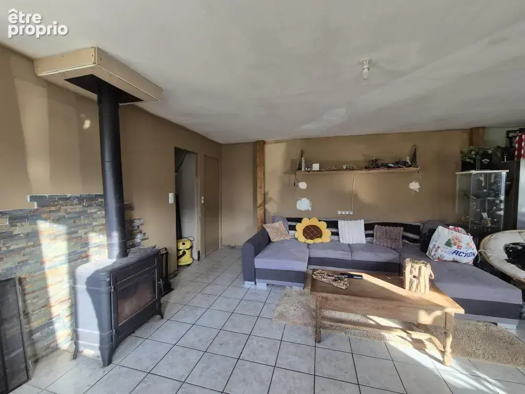 Corps de ferme authentique de 110 m2 plus annexes   3 879 m2 - photo 5