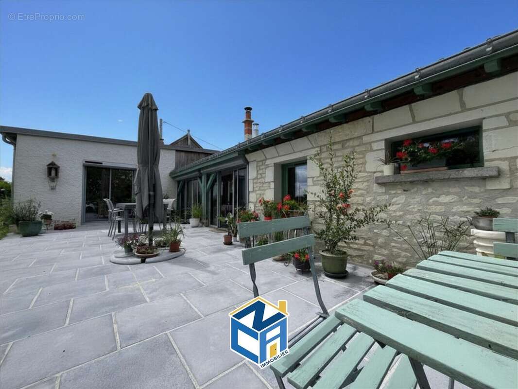 Maison à MARCILLY-SUR-VIENNE
