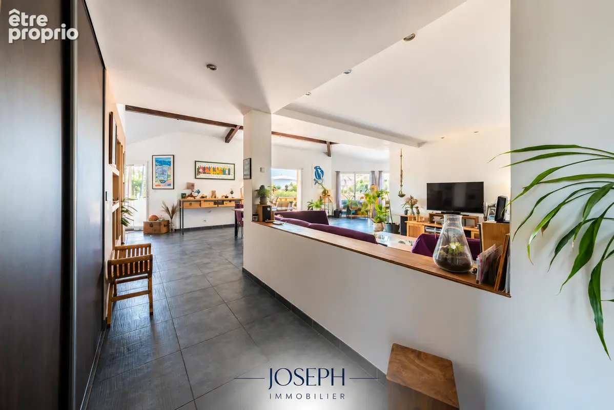 Parc du Garroussal COLOMIERS / TOURNEFEUILLE - Grande maison de 192 m² avec séjour de 110m2, sauna et DPE A - photo 6