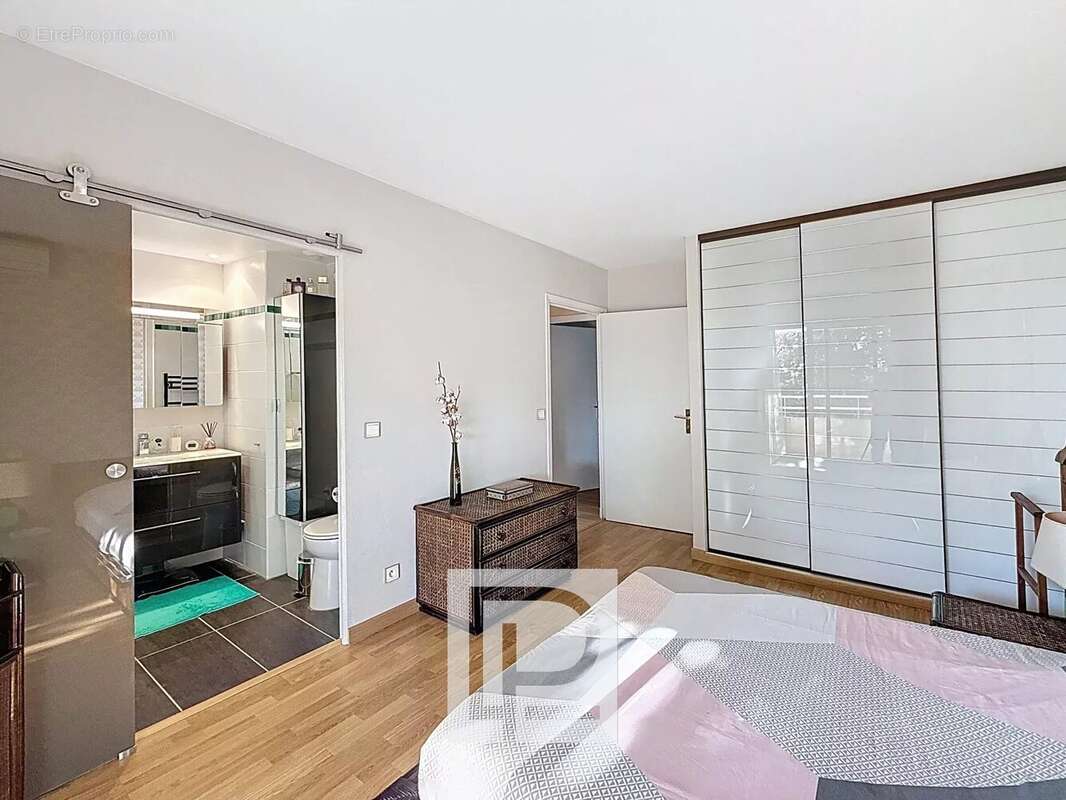 Appartement à LE CANNET