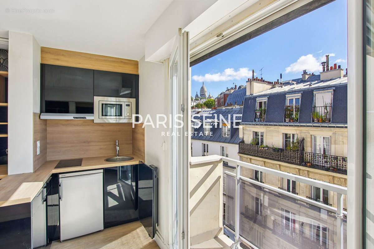 Appartement à PARIS-18E