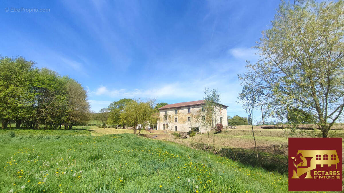 Maison à CHALAMONT