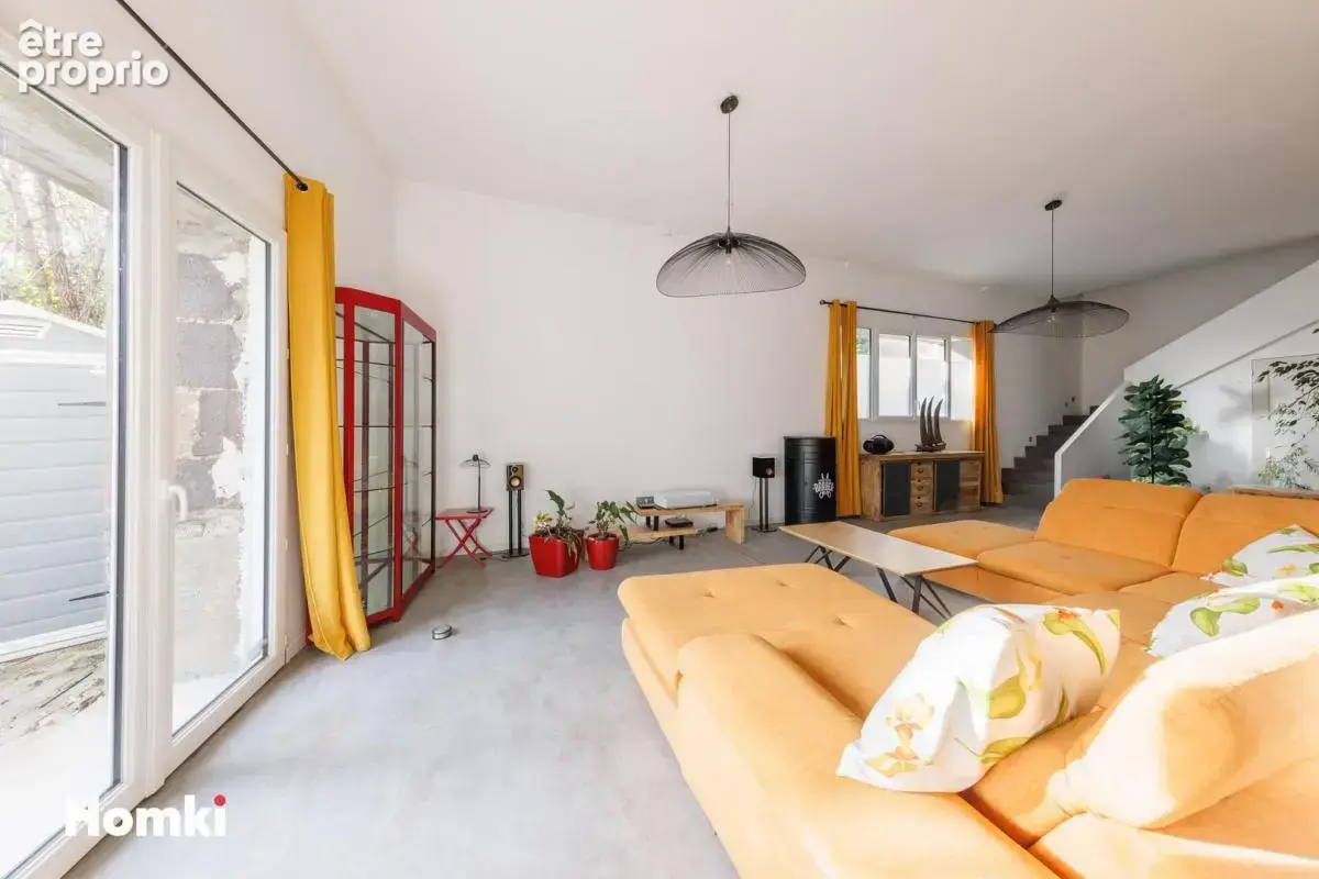 Maison de ville T4 de 189 m² à Riom 63200 - photo 6
