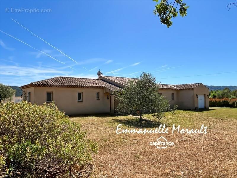 Maison à BAGNOLS-EN-FORET