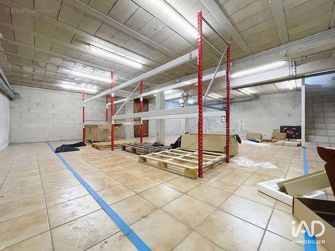 Photo 9 - Commerce à REIMS