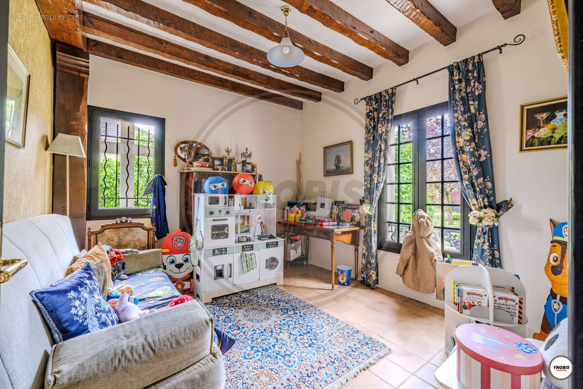 Maison à VERNEUIL-SUR-SEINE